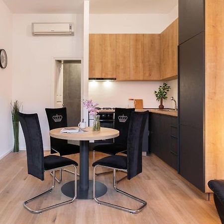 Niko And Sofia'S Apartment Urban Stay Zagreb Exterior photo