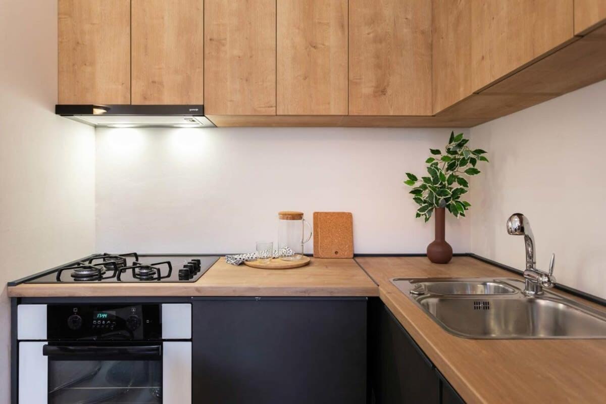 Niko And Sofia'S Apartment Urban Stay Zagreb Exterior photo